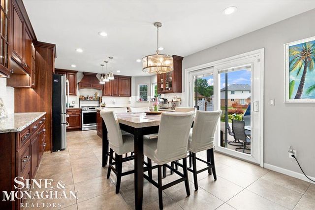 35435 St Clair Drive, New Baltimore, MI 48047