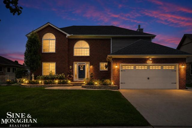 35435 St Clair Drive, New Baltimore, MI 48047