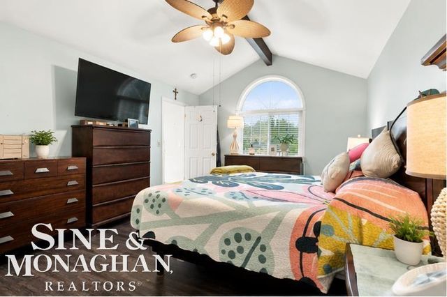 35435 St Clair Drive, New Baltimore, MI 48047