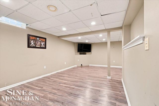 35435 St Clair Drive, New Baltimore, MI 48047