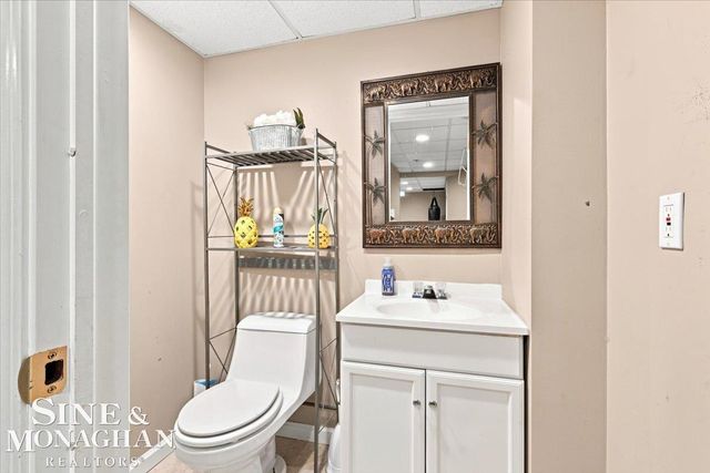 35435 St Clair Drive, New Baltimore, MI 48047