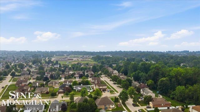 35435 St Clair Drive, New Baltimore, MI 48047