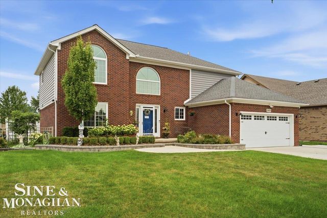 35435 St Clair Drive, New Baltimore, MI 48047
