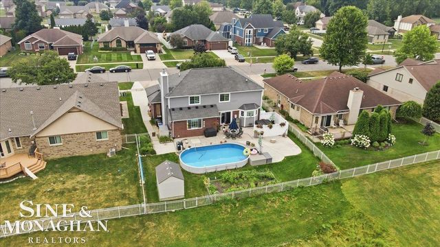 35435 St Clair Drive, New Baltimore, MI 48047