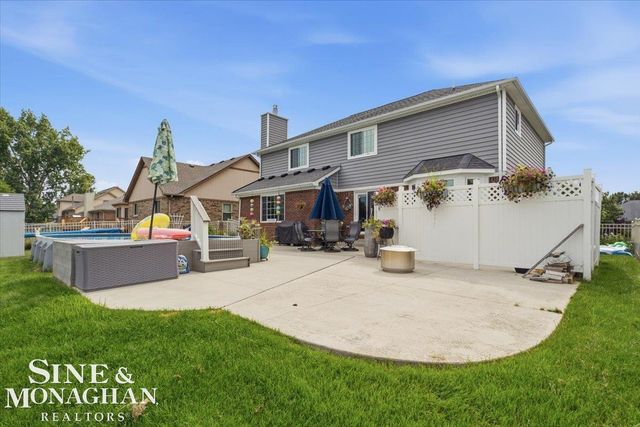 35435 St Clair Drive, New Baltimore, MI 48047