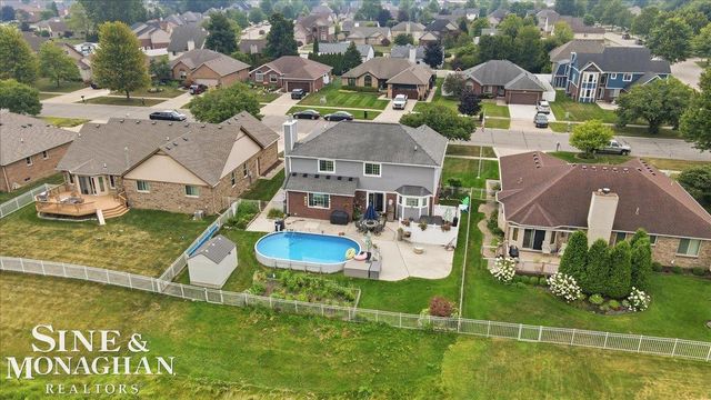 35435 St Clair Drive, New Baltimore, MI 48047