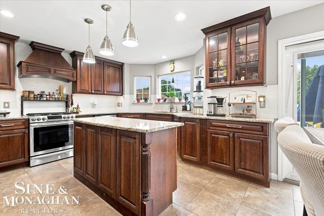 35435 St Clair Drive, New Baltimore, MI 48047