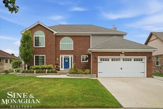 35435 St Clair Drive, New Baltimore, MI 48047