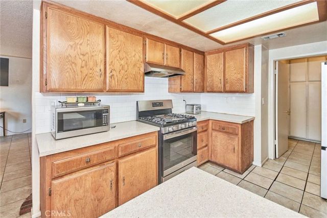 16350 Hercules, Hesperia, CA 92345