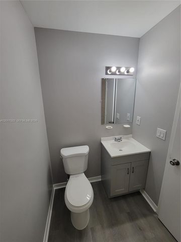 1414 NW 8th Ave 1, Fort Lauderdale, FL 33311