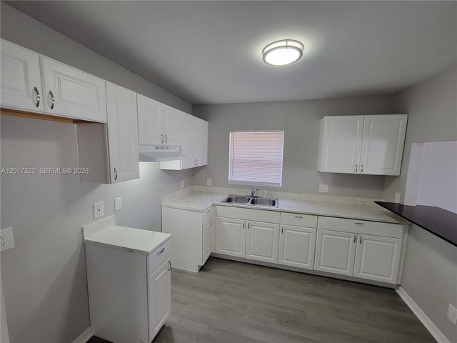 1414 NW 8th Ave 1, Fort Lauderdale, FL 33311