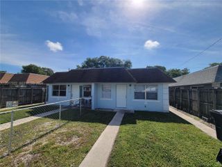 1414 NW 8th Ave 1, Fort Lauderdale, FL 33311