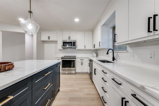 2601 Red Oak Lane, Plano, TX 75075