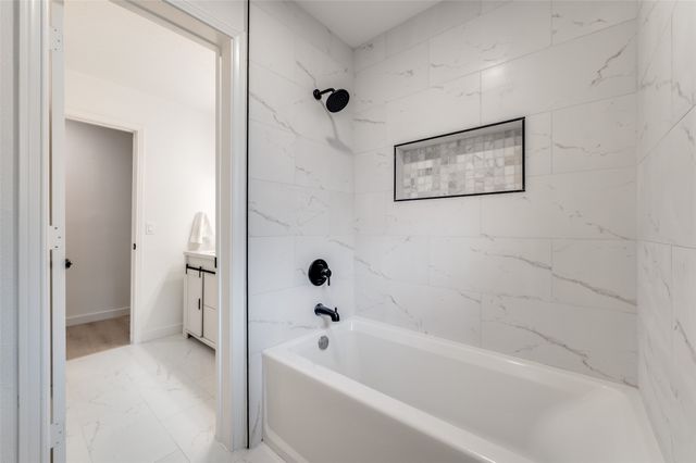 2601 Red Oak Lane, Plano, TX 75075