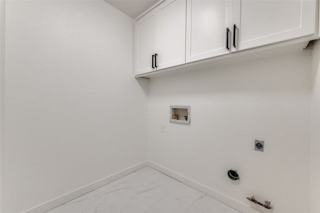 2601 Red Oak Lane, Plano, TX 75075