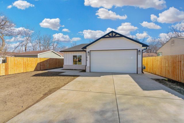 1616 S Martinson St, Wichita, KS 67213