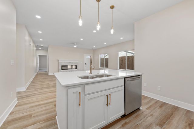 1616 S Martinson St, Wichita, KS 67213