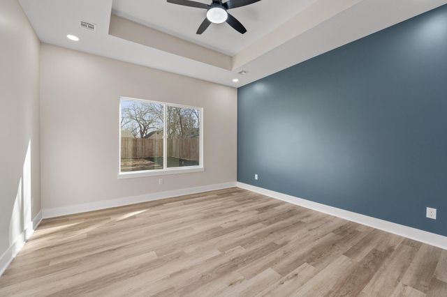 1616 S Martinson St, Wichita, KS 67213