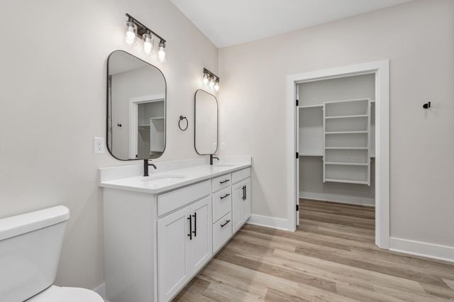 1616 S Martinson St, Wichita, KS 67213