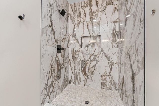 1616 S Martinson St, Wichita, KS 67213