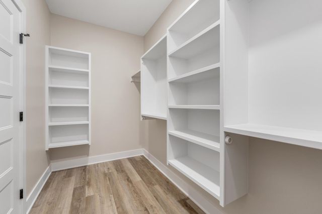 1616 S Martinson St, Wichita, KS 67213