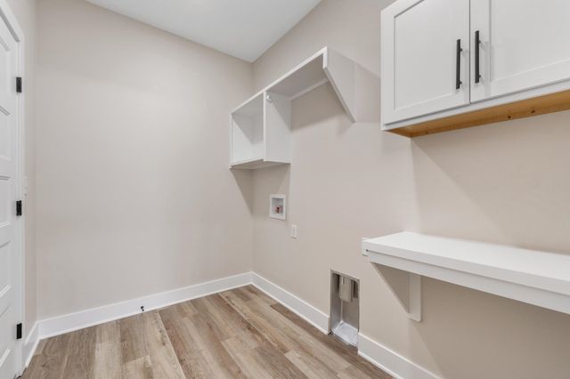 1616 S Martinson St, Wichita, KS 67213