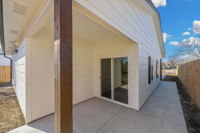 1616 S Martinson St, Wichita, KS 67213