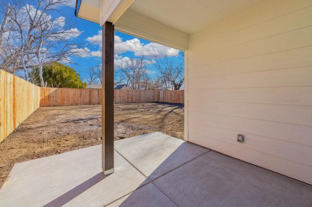 1616 S Martinson St, Wichita, KS 67213