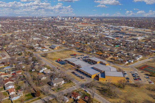 1616 S Martinson St, Wichita, KS 67213