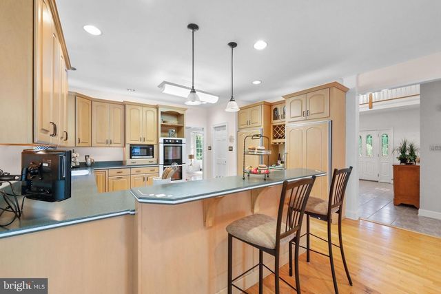 18 STONY CREEK CT, Shamong, NJ 08088