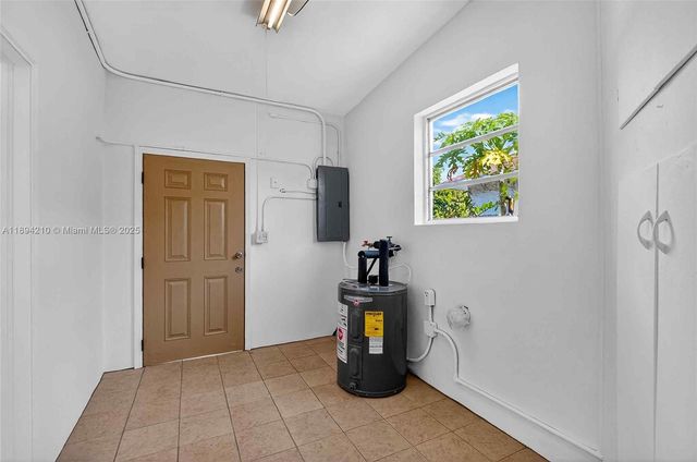 5900 NE 4th Ct, Miami, FL 33137