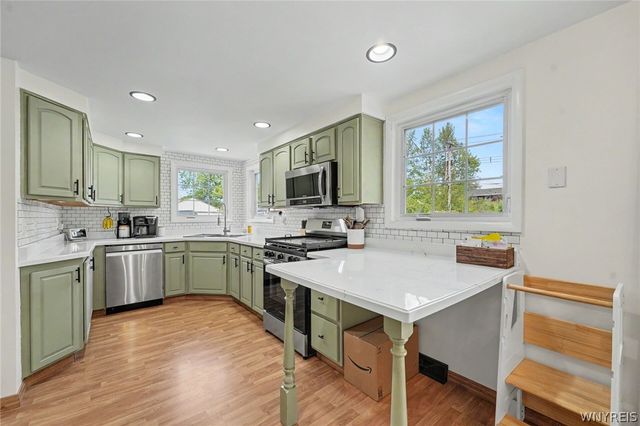 210 Woodcrest Drive, West Seneca, NY 14220