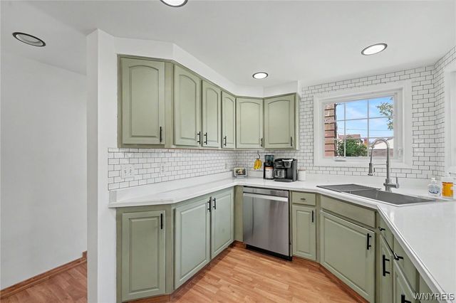 210 Woodcrest Drive, West Seneca, NY 14220