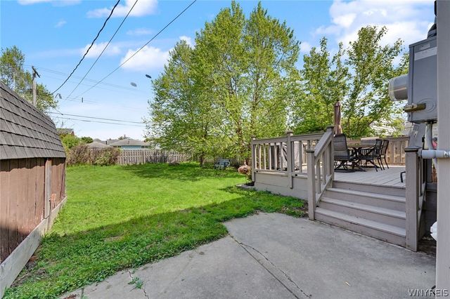 210 Woodcrest Drive, West Seneca, NY 14220