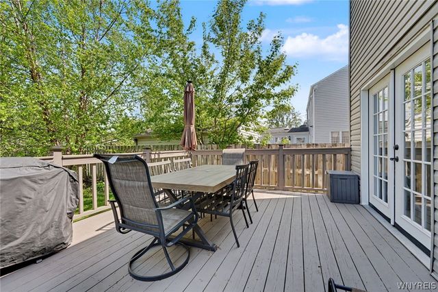 210 Woodcrest Drive, West Seneca, NY 14220
