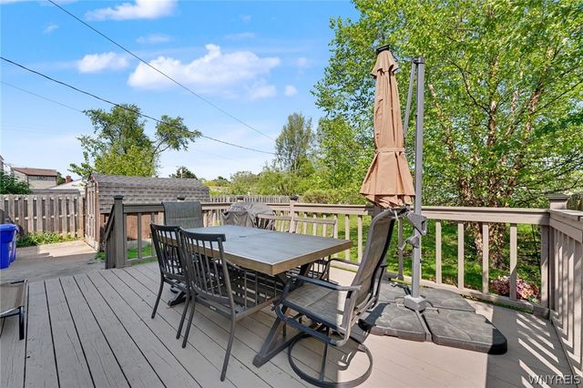 210 Woodcrest Drive, West Seneca, NY 14220