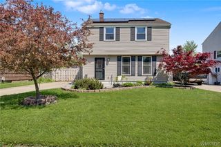 210 Woodcrest Drive, West Seneca, NY 14220
