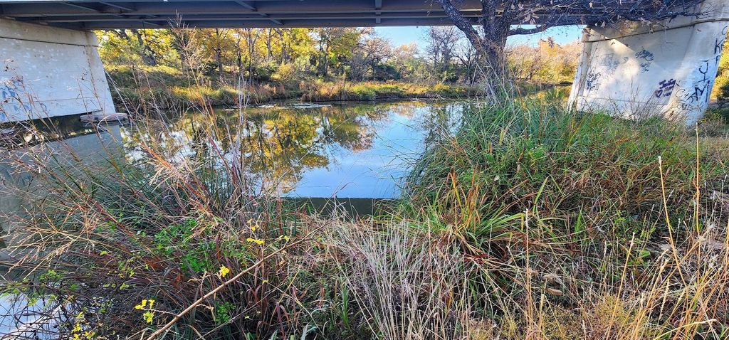 Image 2 of property listing at 201 Orchard Lane, Mertzon, TX 76941