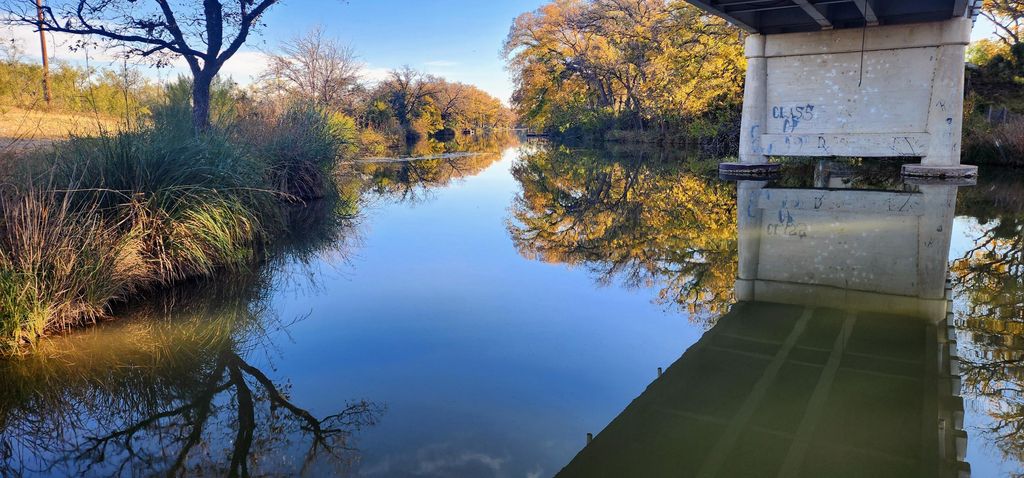 Image 5 of property listing at 201 Orchard Lane, Mertzon, TX 76941