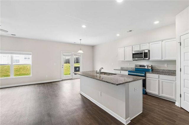 5758 Barrington Run, Union City, GA 30291
