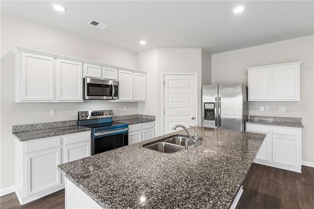 5758 Barrington Run, Union City, GA 30291