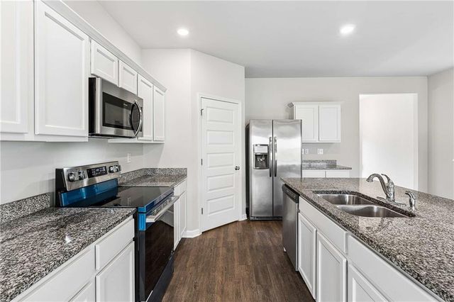 5758 Barrington Run, Union City, GA 30291