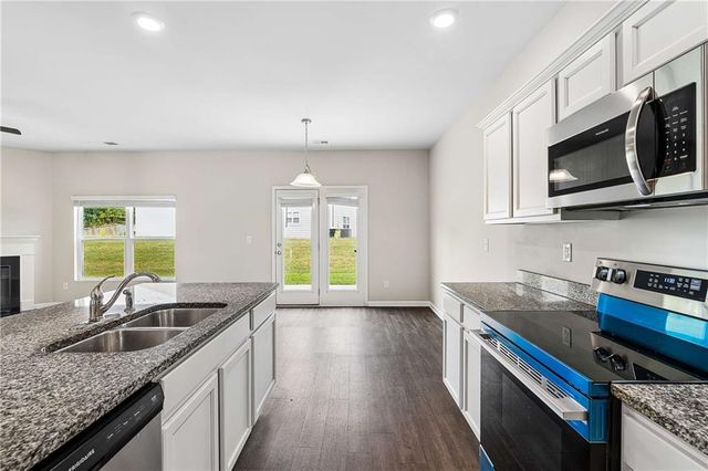 5758 Barrington Run, Union City, GA 30291