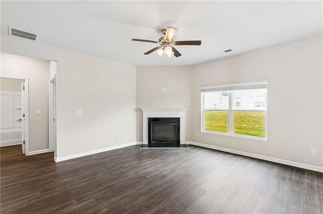 5758 Barrington Run, Union City, GA 30291