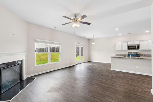 5758 Barrington Run, Union City, GA 30291