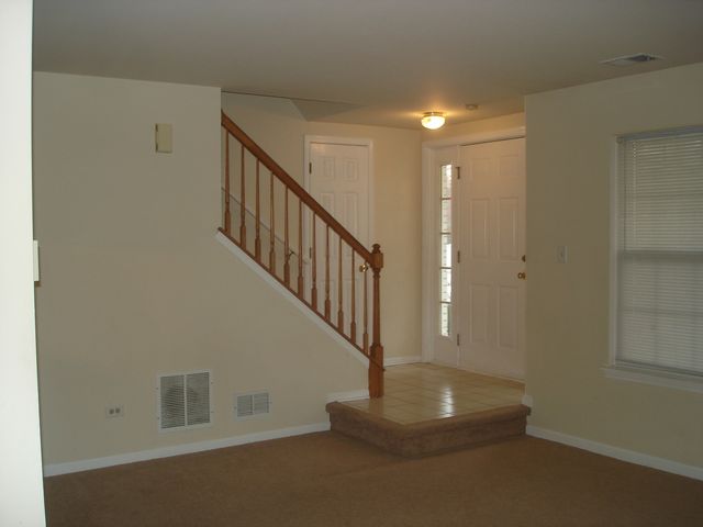 727 BEAVER Drive 727, Naperville, IL 60563