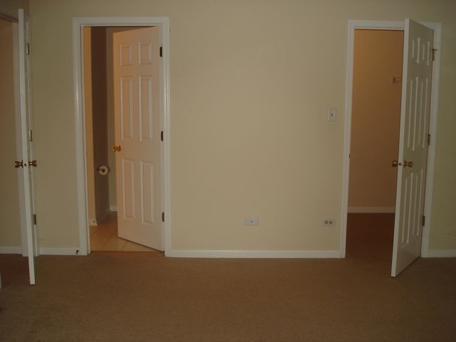 727 BEAVER Drive 727, Naperville, IL 60563