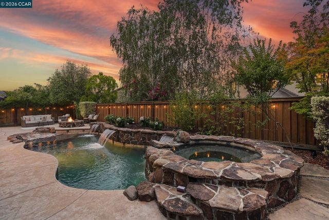 2261 Genoa Street, Danville, CA 94506