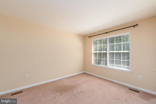8005 SILVER FOX DR, Glen Burnie, MD 21061