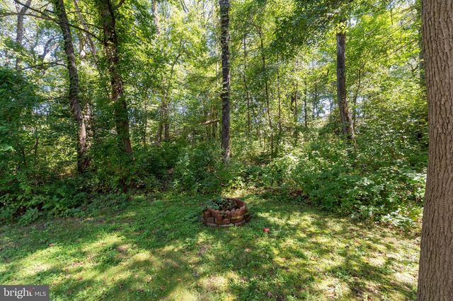 8005 SILVER FOX DR, Glen Burnie, MD 21061